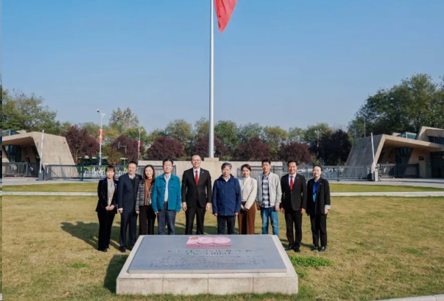 点击图片进入下一页