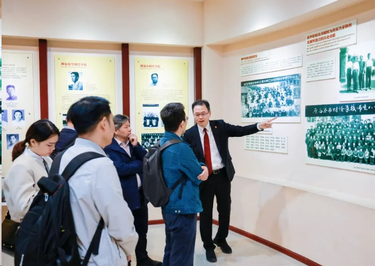 点击图片进入下一页