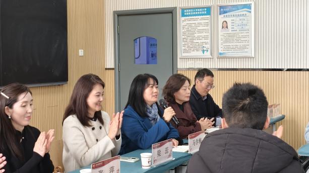 锦园小学校长马学梅致辞
