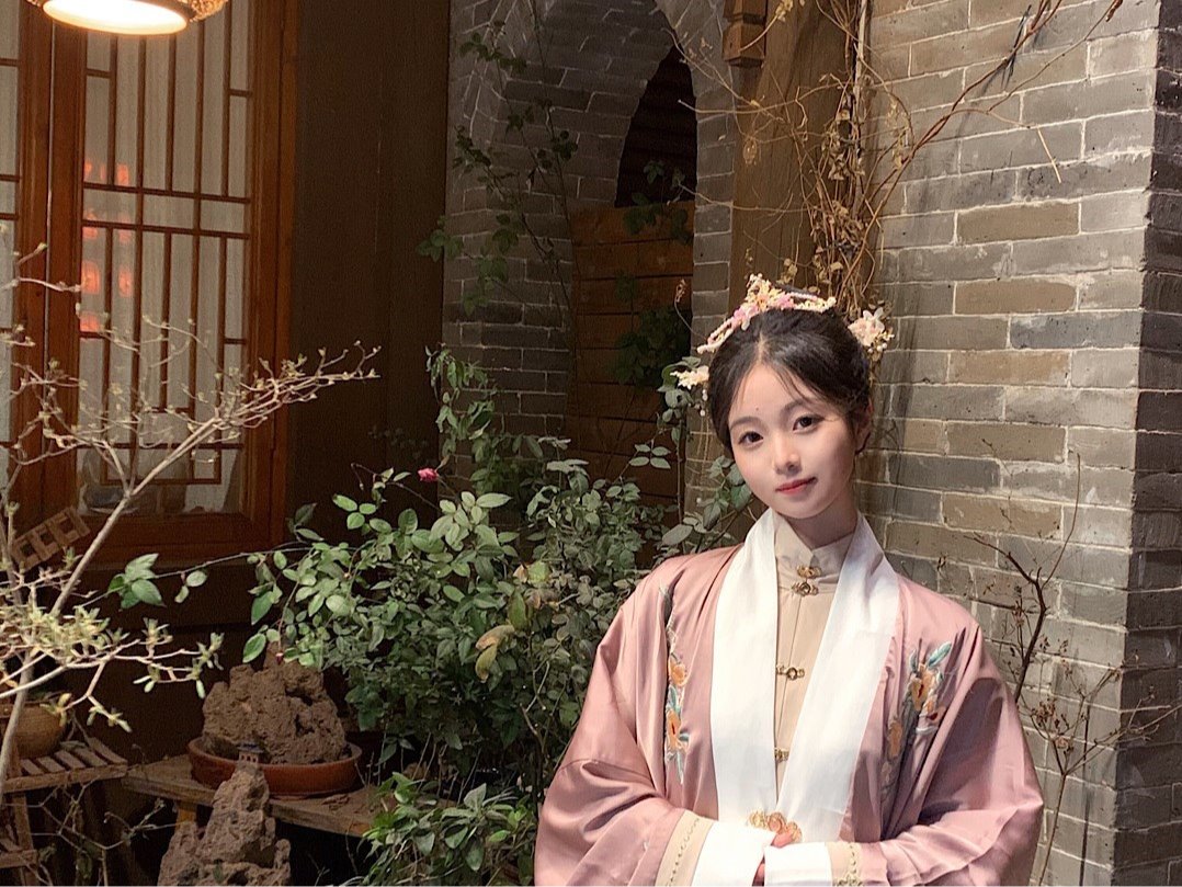 ​王美媛 2021级播音与主持艺术