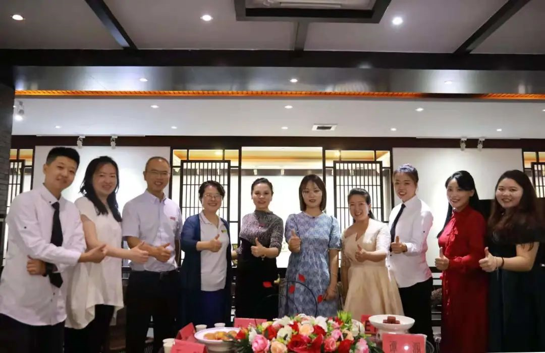 “学姐请你喝咖啡”校友座谈会