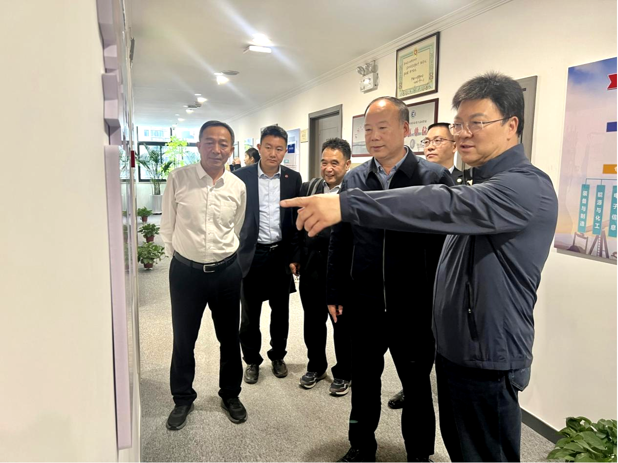 双轮驱动促长效合作副校长罗新远一行赴陕西省工业经济联合会交流座谈