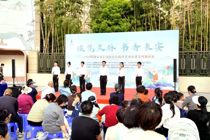 党建双创｜传设学子诵经典，社区邻里沐书香