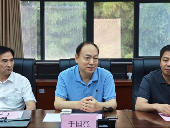 甘昭平书记对于国亮副校长一行到来表示热烈欢迎,对我校与省五院近年