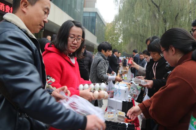 金台区优质农产品进培华 消费扶贫助力贫困县区畅通销路 金台区优质农产品进培华 消费扶贫助力贫困县区畅通销路