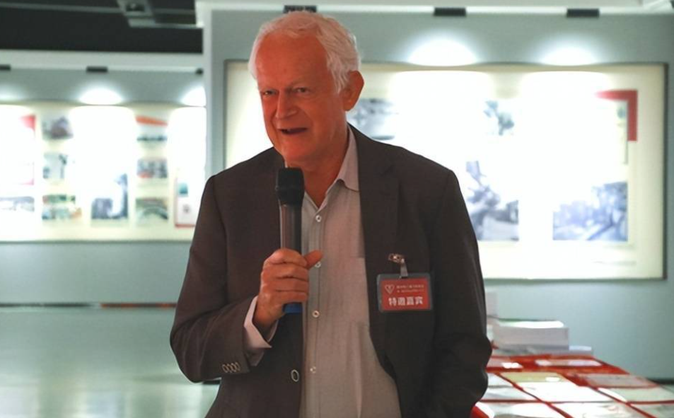 点击图片进入下一页