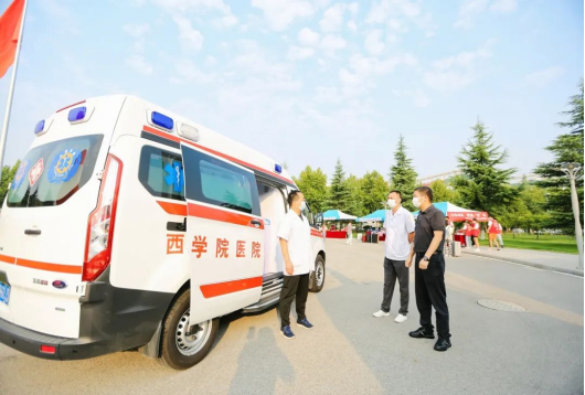 点击图片进入下一页