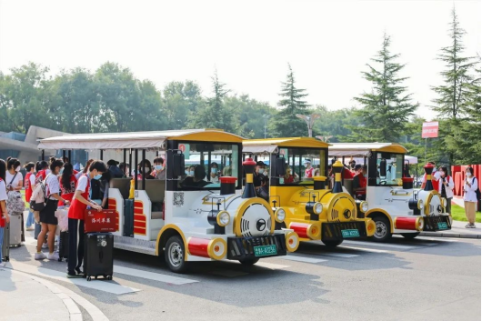 点击图片进入下一页