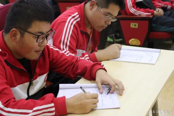 说明: http://www.peihua.edu.cn/__local/8/88/F1/15AF3E38643EF1CD7F1DD61A10A_B4DA8C3E_1278C.jpg?e=.jpg